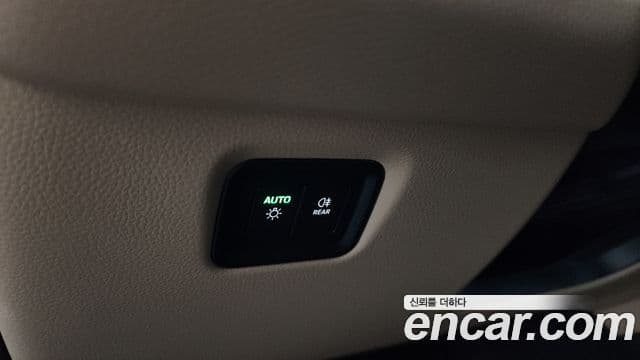 Porsche Cayenne 2023 — Photo 8/36