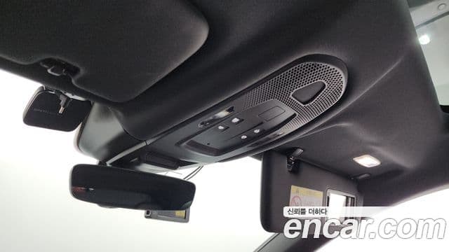 Porsche Cayenne 2023 — Photo 26/36