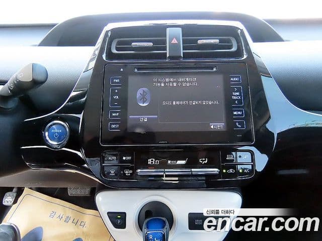 Toyota Prius 2018 — Şəkil 2/18