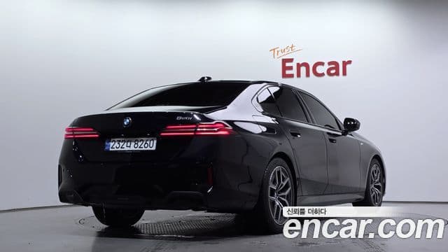 BMW 5 Series 2024 — Şəkil 2/20