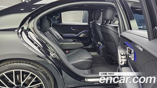 Mercedes-Benz S-Class 2024 — Photo 1/31