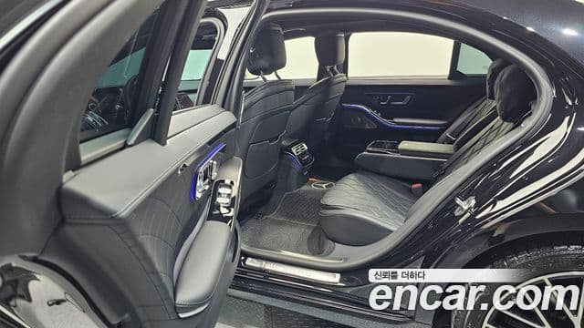 Mercedes-Benz S-Class 2024 — Photo 24/31