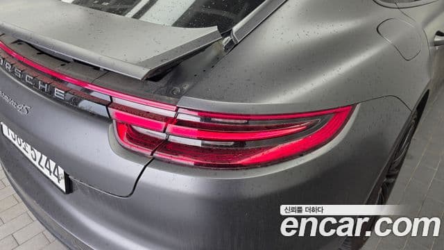 Porsche Panamera 2018 — Photo 27/35
