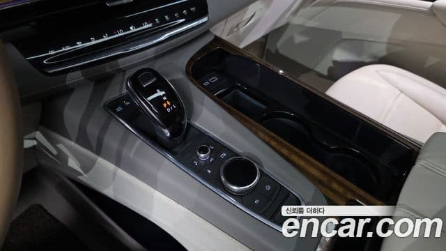 Cadillac Escalade 2022 — Şəkil 9/20