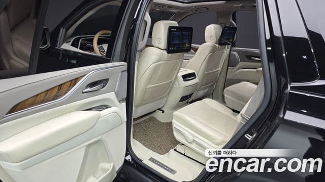 Cadillac Escalade 2022 — Şəkil 13/20