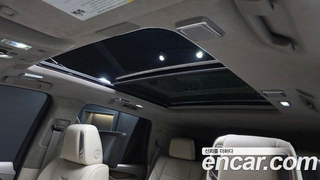 Cadillac Escalade 2022 — Şəkil 17/20