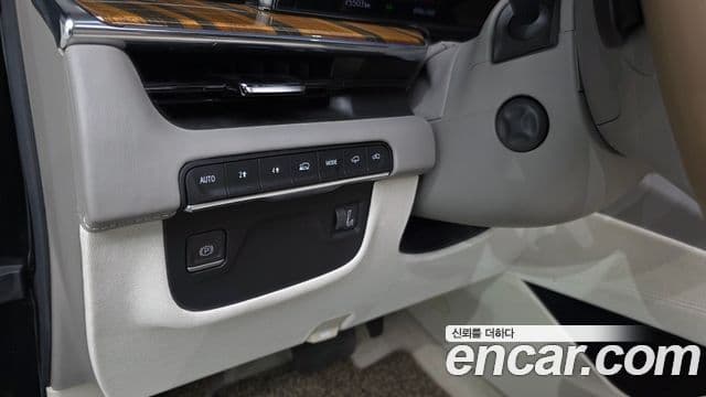 Cadillac Escalade 2022 — Şəkil 19/20