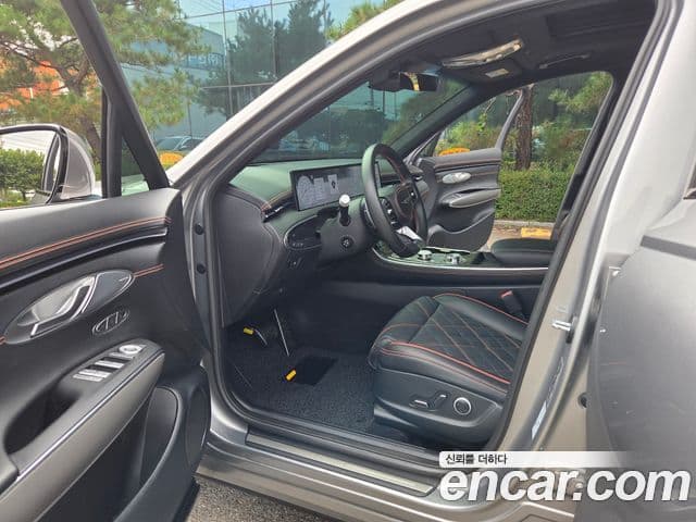 Genesis GV70 2024 — ფოტო 8/20