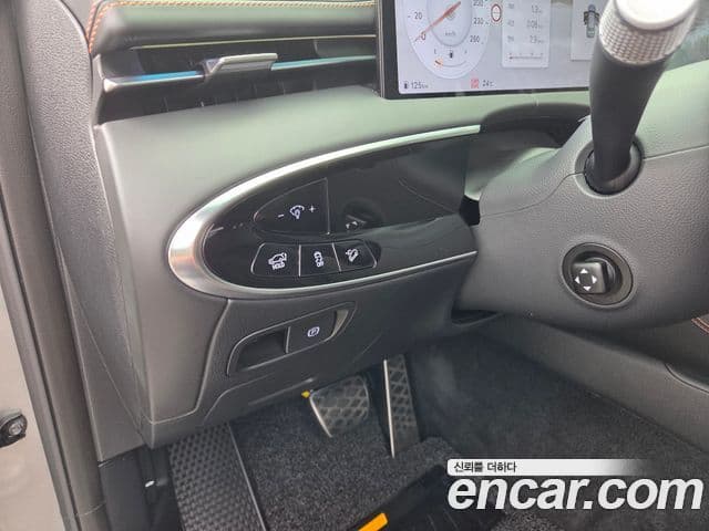 Genesis GV70 2024 — ფოტო 12/20