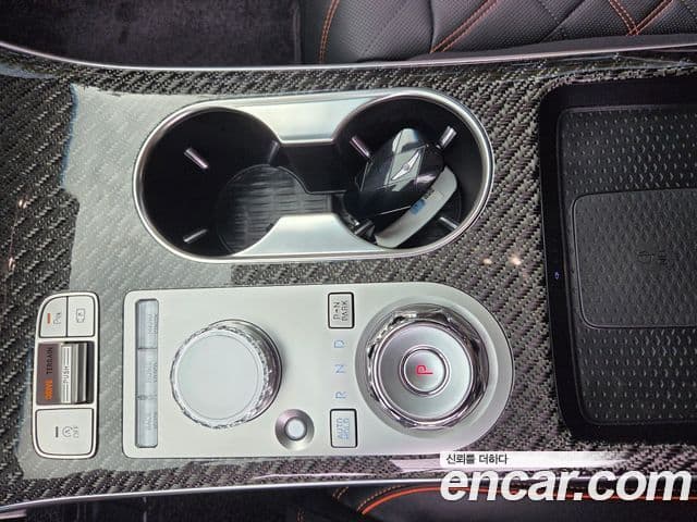 Genesis GV70 2024 — ფოტო 14/20