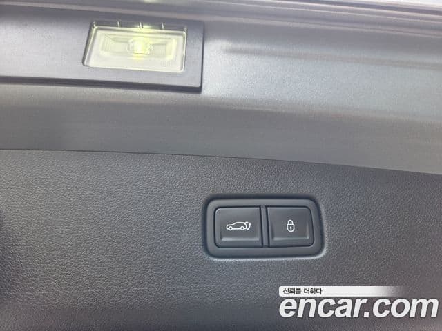 Genesis GV70 2024 — ფოტო 17/20