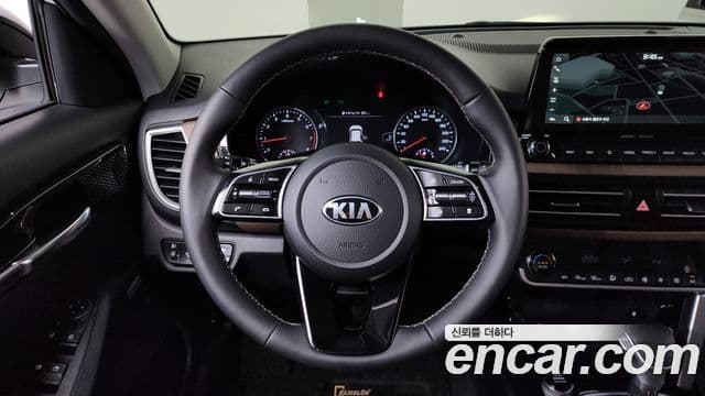 Kia Seltos 2021 — ფოტო 13/20