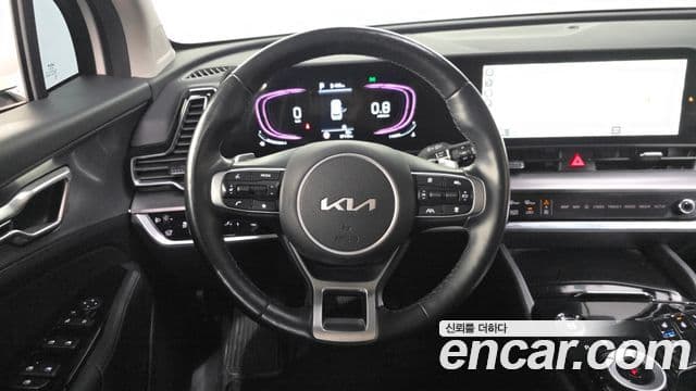 Kia Sportage 2023 — Фото 13/20
