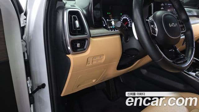 Kia Sorento 2022 — Şəkil 14/20