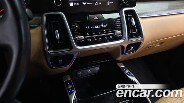 Kia Sorento 2022 — Şəkil 17/20
