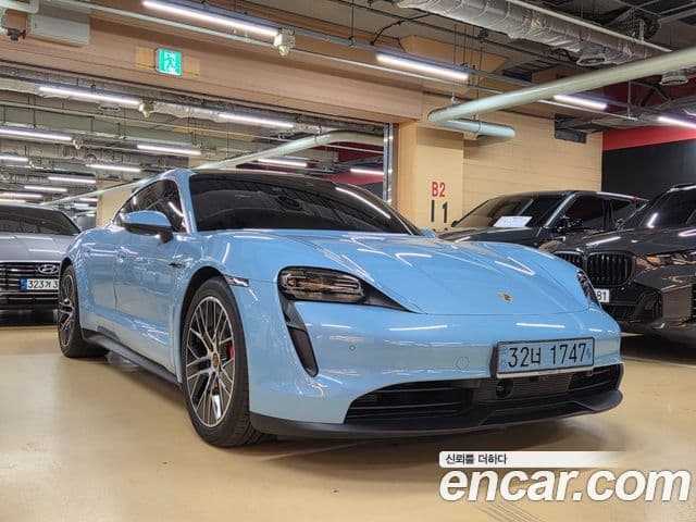 Porsche Taycan 2021 — ფოტო 12/20