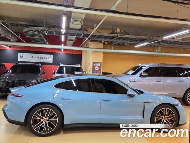 Porsche Taycan 2021 — ფოტო 2/20