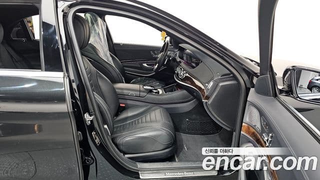 Mercedes-Benz S-Class 2019 — Photo 21/37