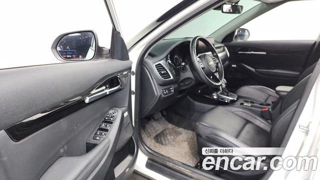 Kia Seltos 2022 — Şəkil 10/20