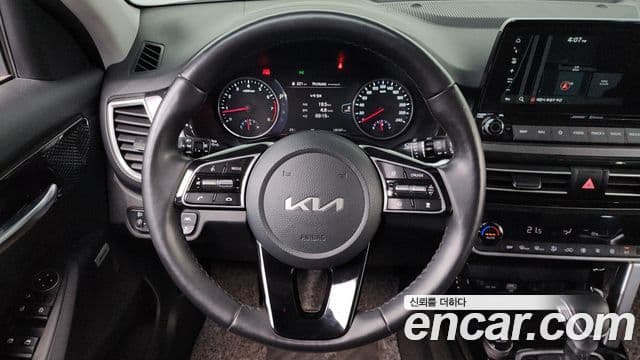 Kia Seltos 2022 — Şəkil 15/20