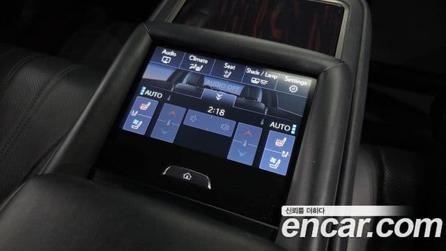 Lexus LS500 2018 — ფოტო 18/20