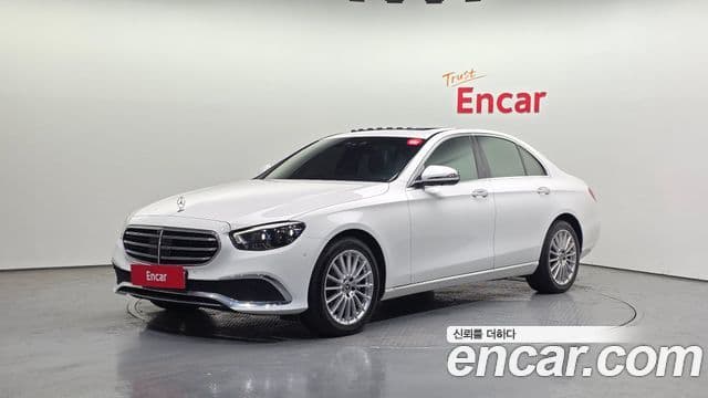 Mercedes-Benz E-Class 2022 — Фото 1/20