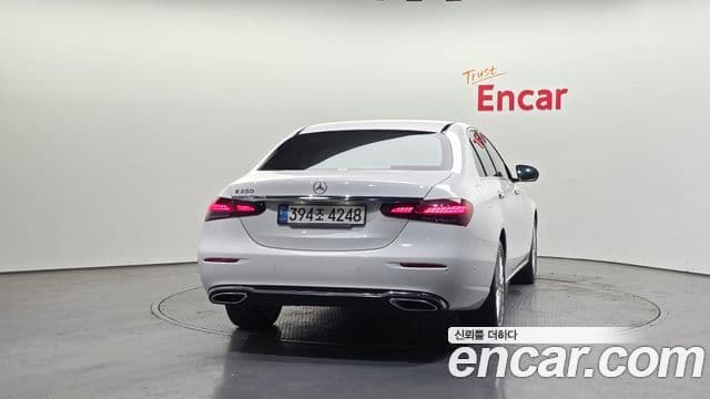 Mercedes-Benz E-Class 2022 — Фото 4/20