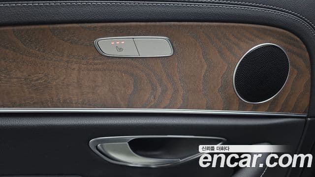 Mercedes-Benz E-Class 2022 — Фото 18/20