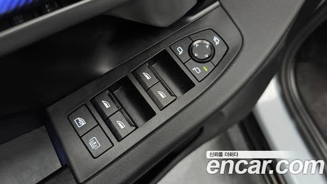 BMW 5 Series 2024 — Photo 23/41