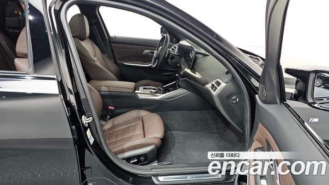 BMW 3 Series 2024 — Photo 20/35
