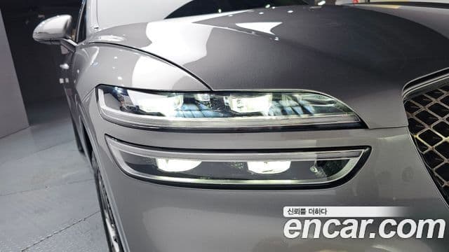 Genesis GV70 2021 — Şəkil 32/34