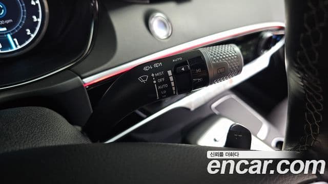 Genesis GV70 2021 — Photo 26/34