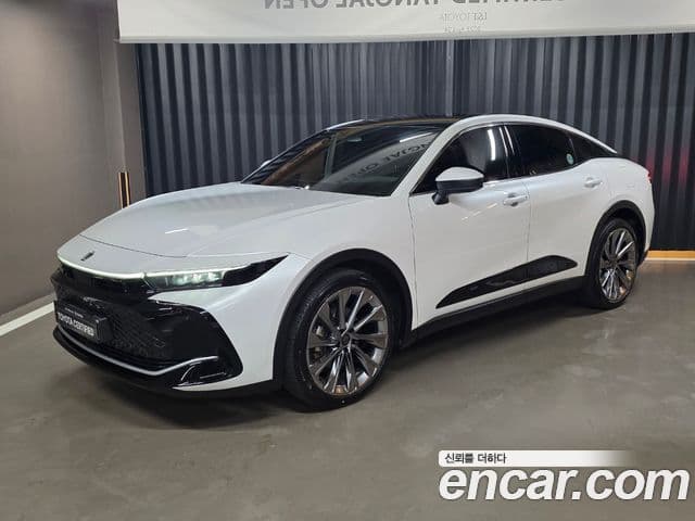 Toyota Crown Crossover 2023 — ფოტო 10/17