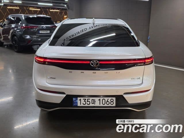 Toyota Crown Crossover 2023 — ფოტო 3/17