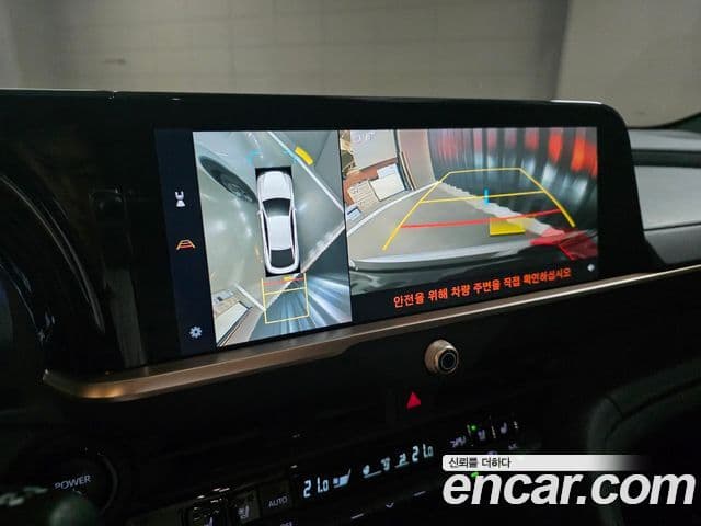 Toyota Crown Crossover 2023 — ფოტო 16/17