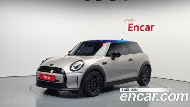 Mini Cooper 2021 — Фото 1/20
