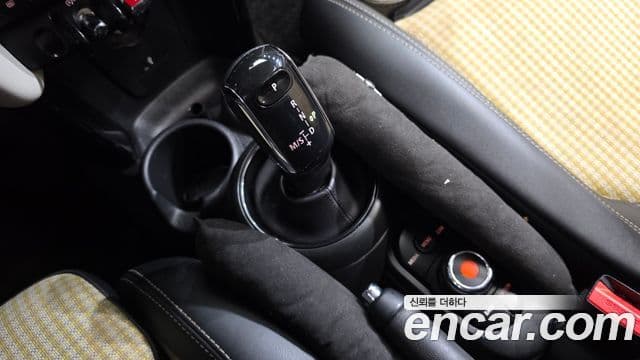 Mini Cooper 2021 — Фото 9/20