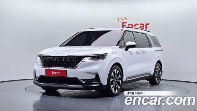 Kia Carnival 2023 — ფოტო 1/20