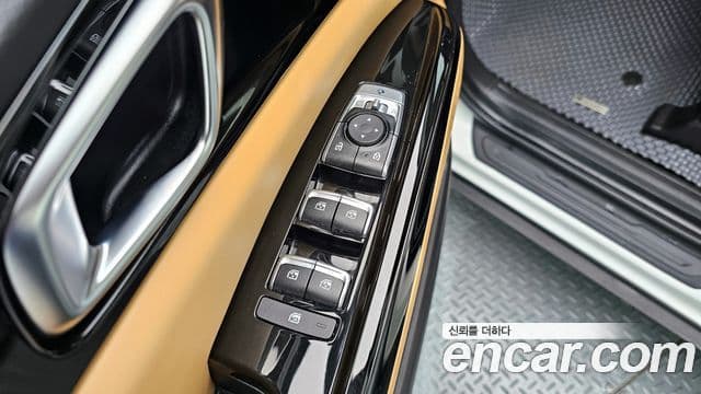 Kia Carnival 2023 — Şəkil 17/20