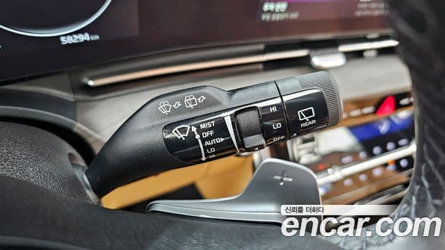 Kia Carnival 2023 — Şəkil 19/20