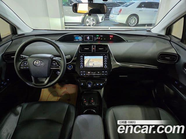 Toyota Prius 2019 — Şəkil 2/19