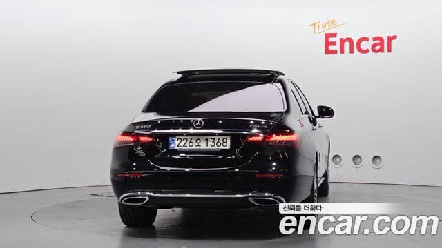 Mercedes-Benz E-Class 2023 — Şəkil 3/20