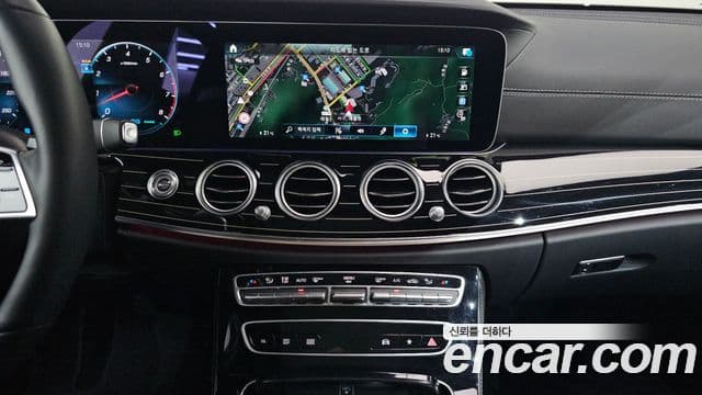 Mercedes-Benz E-Class 2023 — Şəkil 12/20