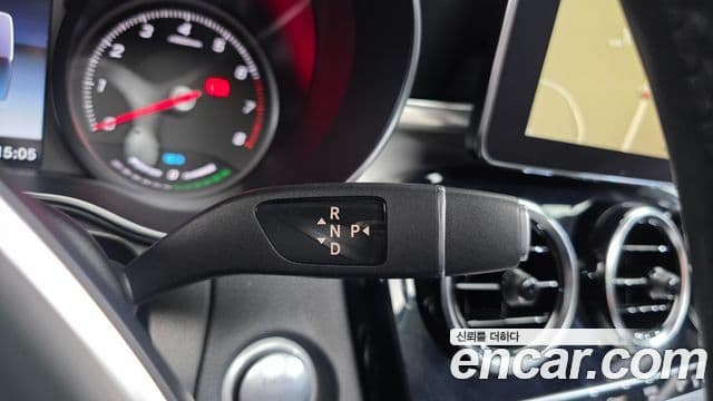 Mercedes-Benz GLC-Class 2019 — Şəkil 7/20