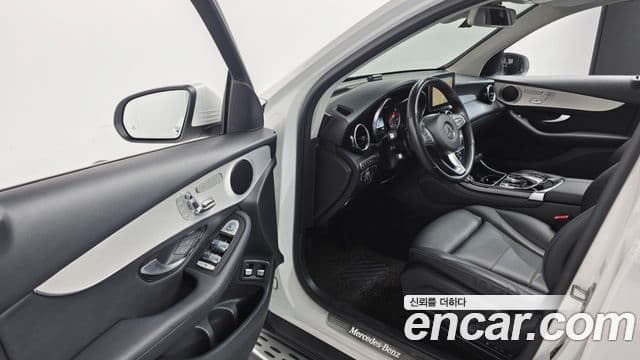 Mercedes-Benz GLC-Class 2019 — Şəkil 12/20