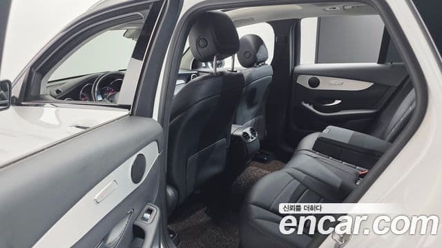 Mercedes-Benz GLC-Class 2019 — Şəkil 16/20