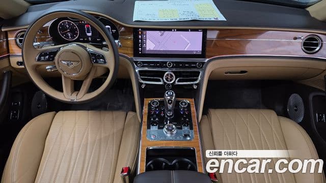 Bentley Flying Spur 2022 — ფოტო 7/20