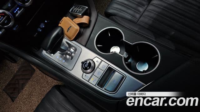 Genesis G70 2019 — ფოტო 9/20