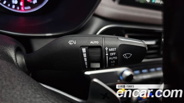 Genesis G70 2019 — ფოტო 18/20