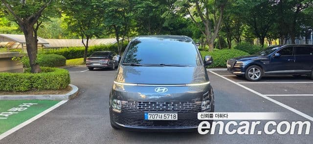 Hyundai Staria 2024 — ფოტო 10/18